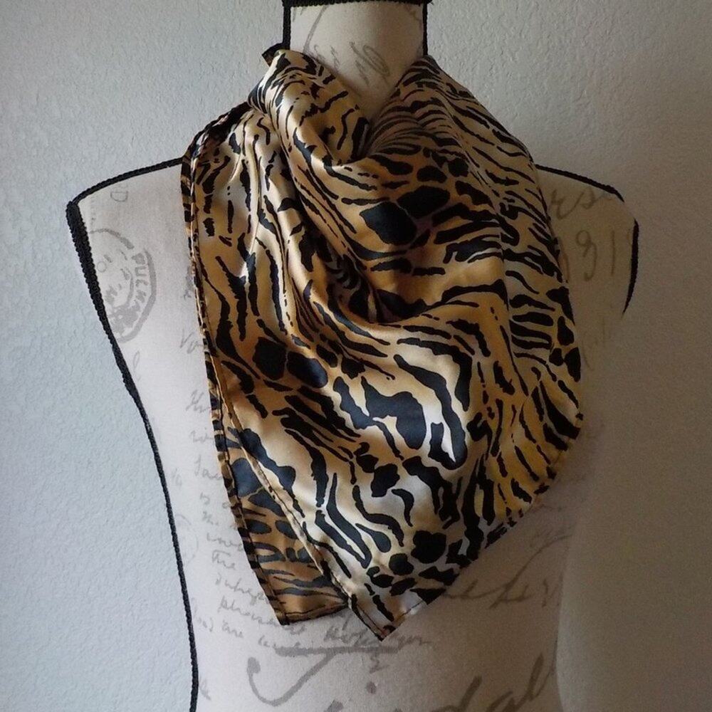 Lencos Guapa Satin Animal Print Scarf Brown Black Brazil 27x28" Accesory Boho